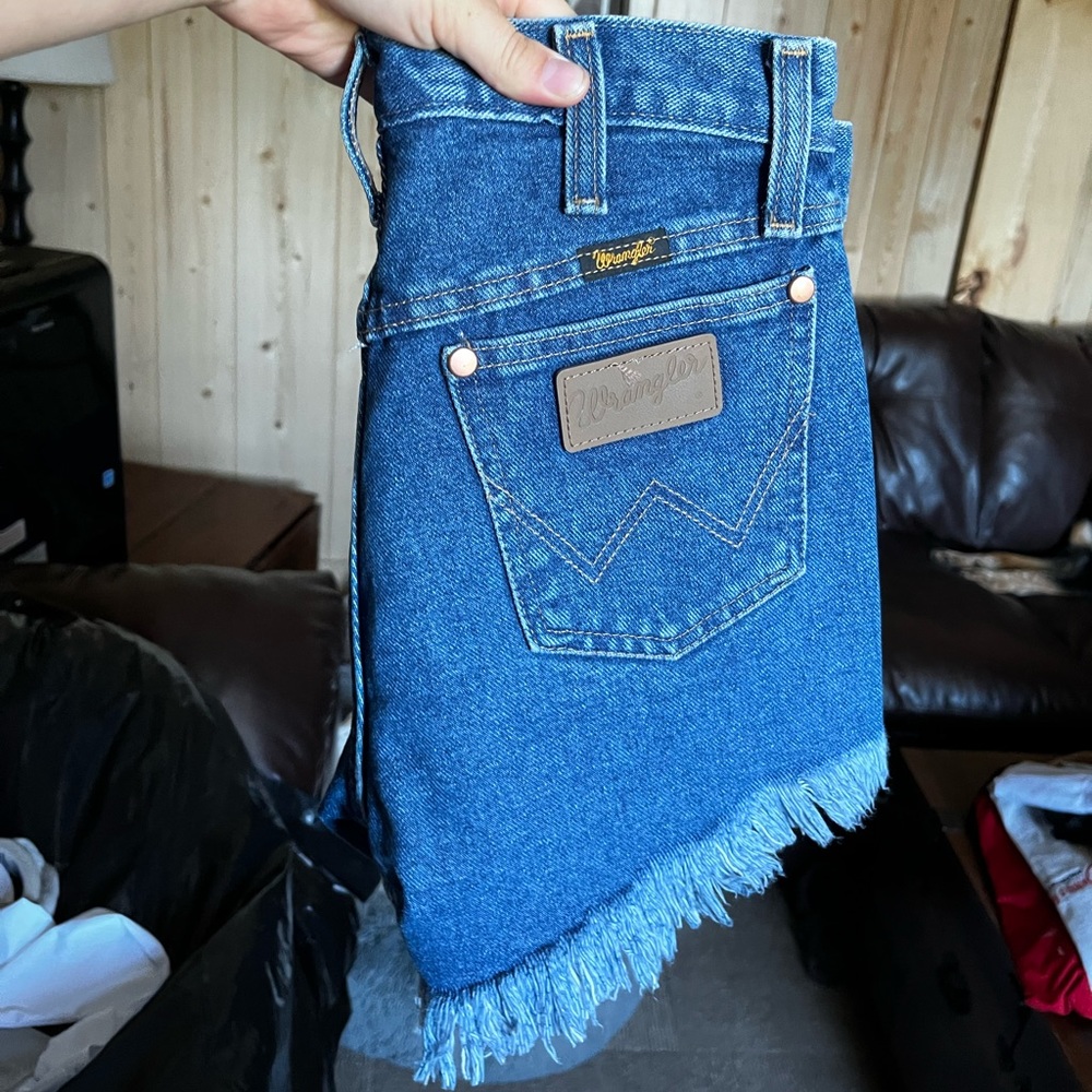 Wrangler Shorts - Picture 1 of 8
